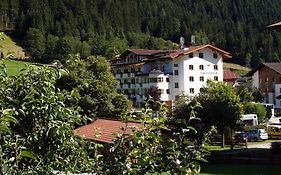 Landhotel Tirolerhof - Wildschoenau - Premium Card Im Sommer